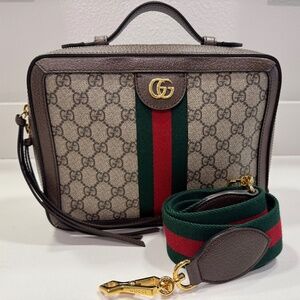 GUCCI OPHIDIA GG SUPREME SHOULDER BAG